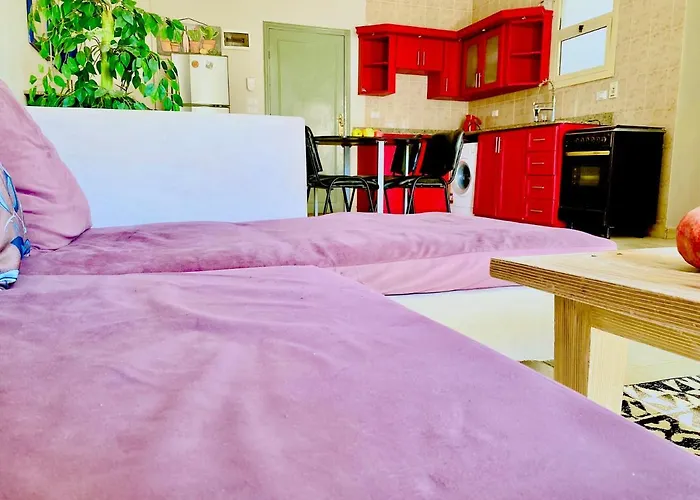Rita House Sea View. Center Apartman Gurdaka